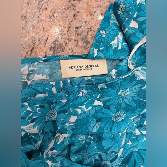 ADRIANA DEGREAS - Picture 5 of 5